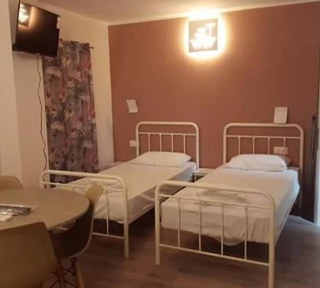 Perea White Suites Переа Экстерьер фото