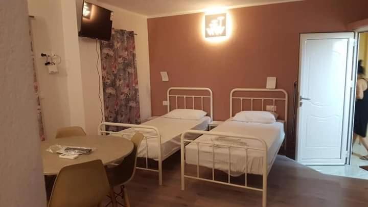 Perea White Suites Переа Экстерьер фото
